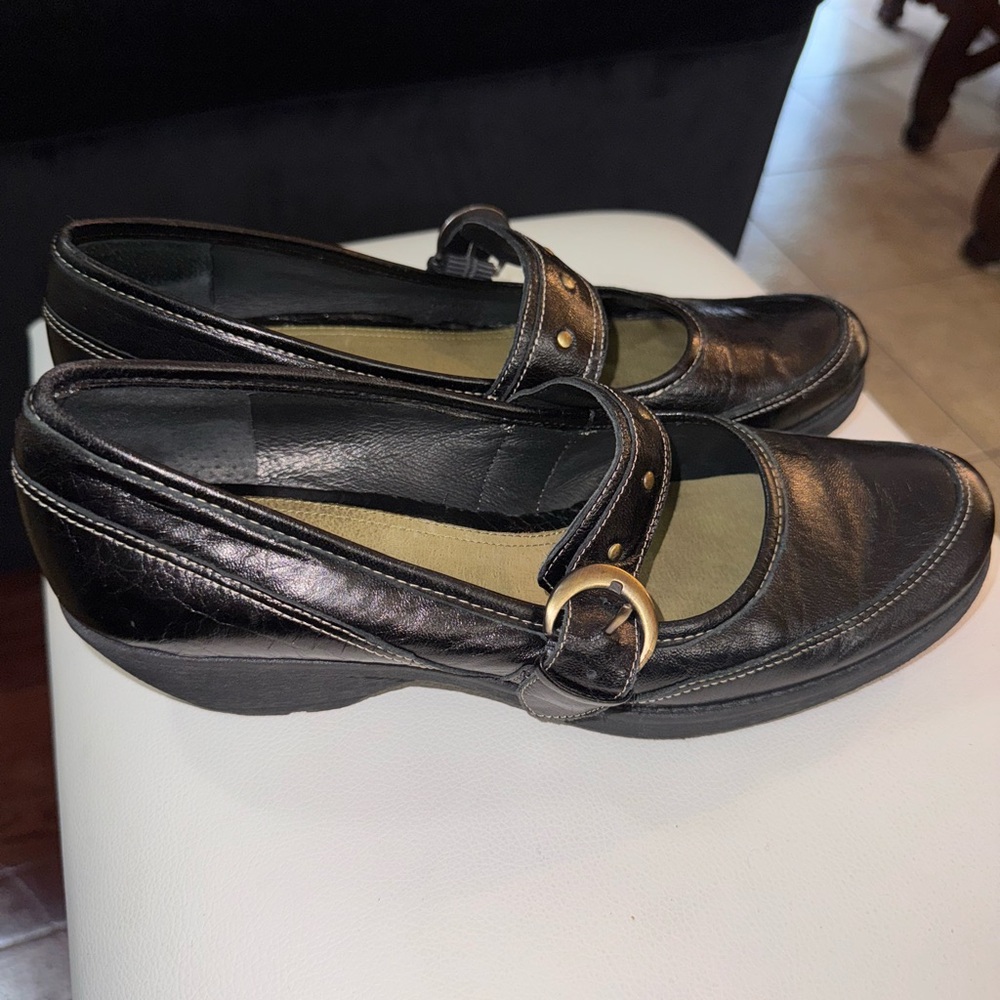 AEROSOLES Black Leather Mary Jane shoes with Buckle Detail size 8.5 - Picture 3 of 5